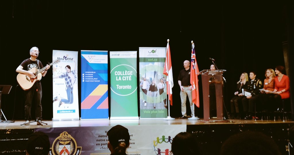 Nous sommes fiers d'être présents et commanditaire avec l'<a href="/universiteON/">Université de l’Ontario français</a> de la Célébration du comité consultatif francophone du service de police de Toronto, une des activités offertes durant la #sft 
Merci <a href="/TorontoOuest/">ÉS Toronto Ouest</a> et <a href="/St_Frere_Andre/">Ec.Saint-Frère-André</a> d'accueillir cet événement!