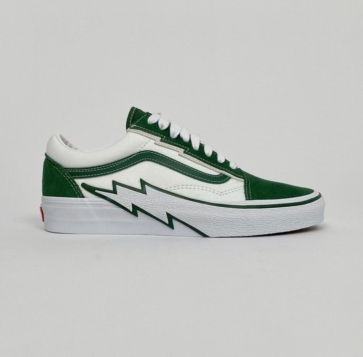 sdmlinks's tweet photo. ⚡️ O que achou? Novas imagens do Vans Old Skool "Bolt" foram reveladas. Chega em breve. Avisaremos. https://t.co/mB2y7pu3gJ