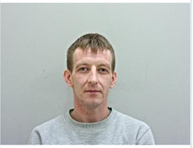 #WANTED | Alex Rigby, 40, from Bolton, regarding a burglary in Preston on Feb 14. He is 5'6", has blue eyes &amp; brown hair &amp; a bulldog tattoo on left arm &amp; woman’s name on right. Has links to Bromley Cross, Darwen &amp; Preston. Info? Call 101 or 999 for immediate sightings.