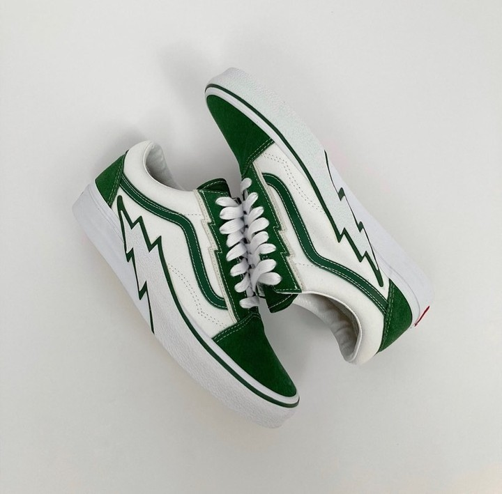 sdmlinks's tweet photo. ⚡️ O que achou? Novas imagens do Vans Old Skool "Bolt" foram reveladas. Chega em breve. Avisaremos. https://t.co/mB2y7pu3gJ