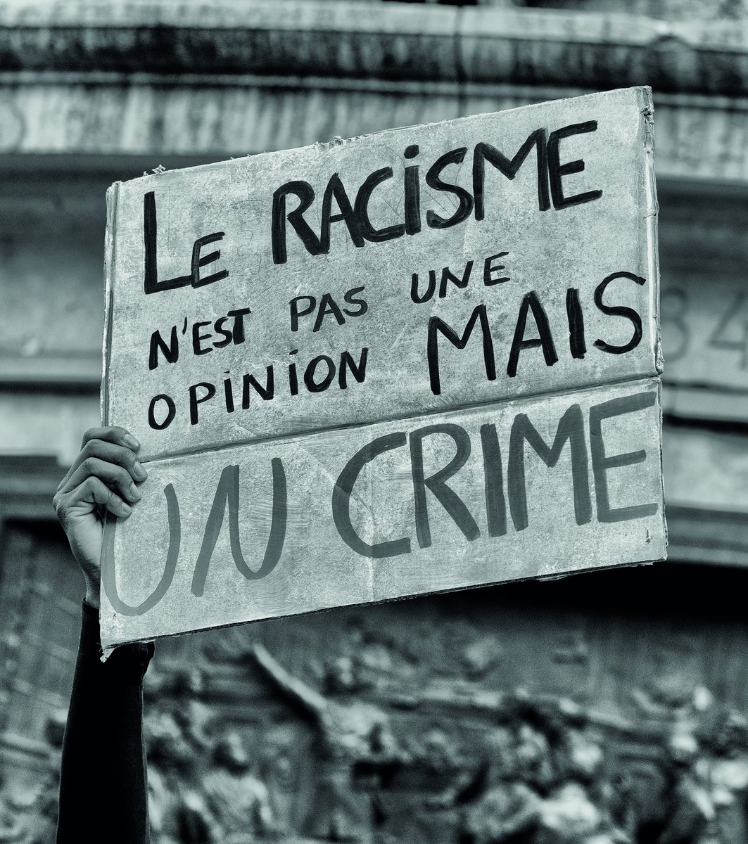 LDH_Fr's tweet photo. #racisme | Perpignan, le maire RN L. Aliot, renomme une esplanade « Pierre Sergent » (officier de l’organisation terroriste OAS). La #LDH rappelle que réhabiliter les criminels, c’est réhabiliter leurs crimes et créer les conditions de leur répétition! 
➤ https://t.co/6H78gkzeqI https://t.co/y1dcCeWYXF