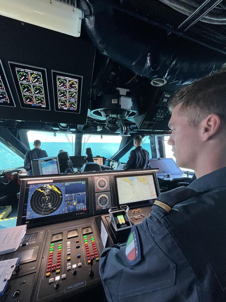 Una #MarinaMilitare proiettata verso il futuro: gli Aspiranti Guardiamarina dell #AccademiaNavale di #Livorno in navigazione a bordo del Pattugliatore Polivalente d’Altura #NaveThaondiRevel.

#UnMarediopportunità