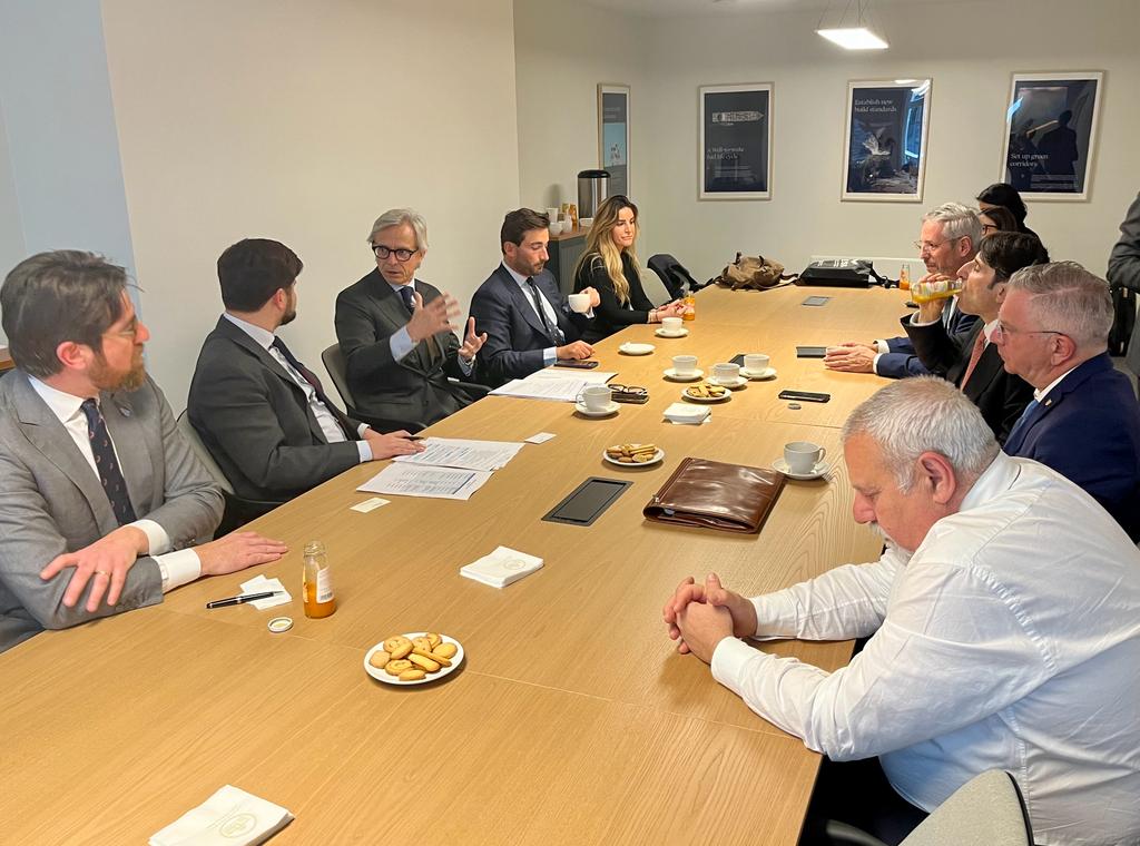 Assarmatori1's tweet photo. A Bruxelles i vertici di Assarmatori hanno incontrato i dirigenti del @WSC_shipping: si è fatto il punto sui temi che impattano sul trasporto marittimo. Leggi qui: https://t.co/M9zXkm6S9d
Assarmatori's management met the WSC. Find out more: https://t.co/M9zXkm6S9d https://t.co/QMVfqs1BzI