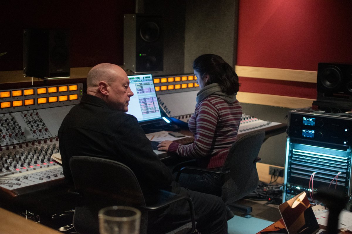 ardarecorders's tweet photo. Check out some pictures of Mike Walter in Studio B with Ian Dean producing and mixing (assisted by our staff engineer Bárbara Santos).
#ArdaRecorders #arda #recordingstudio #progear #prostudio #proaudio #proaudiogear #recordinginportugal #recordingineurope https://t.co/BIZxYwQKPg