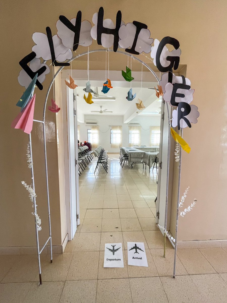 Amani7sa's tweet photo. Such a memorable day 🤍. Here is how our English day went 🥺 or I should probably say students day #fly_higher https://t.co/SfGJJxKZWG