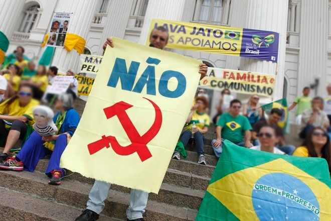 Ipec: população que vê ameaça de comunismo com Lula tem um Celta 2002 e mora de aluguel