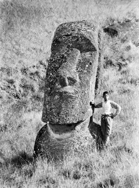 RGS_IBG's tweet photo. This National Lottery Open Week, we’re saying #ThanksToYou and unlocking our archives 📽️ 

Catch up for free on today's talk exploring the hidden histories of the 1912 expedition to Rapa Nui and find out how #NationalLottery players contribute to our work: https://t.co/izCfLpPr9S https://t.co/sE1ayIJDUd