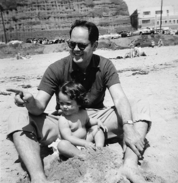 Greatness doesn't start in the classroom. It starts in the home.

Every successful person had great adults in their childhood, helping nurture their growth.

9 things you can do as a parent to set your kids up for long-term success: