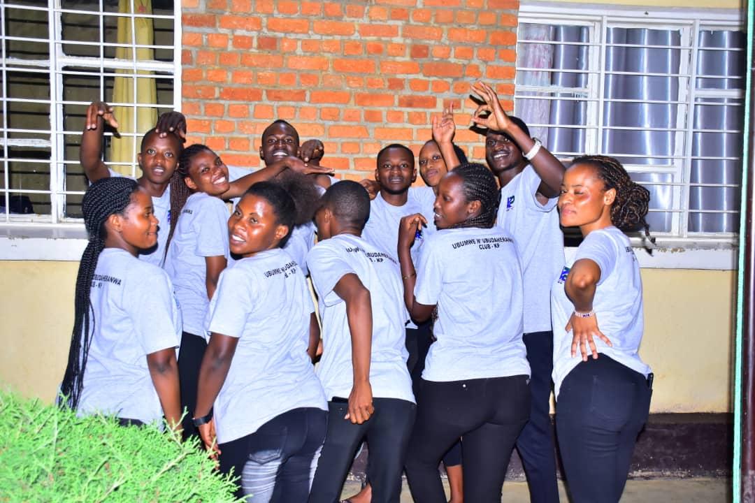BangwiBosco's tweet image. Club y'ubumwe n'ubudaheranwa mukigo cya Kibogora polytechnic
Yatanze ubutumwa bwa ndumunyarwanda muri TVT TYAZO #kibogorapolytechnic #nyamasheke #ubumwe #nyaruguru #rwandanation