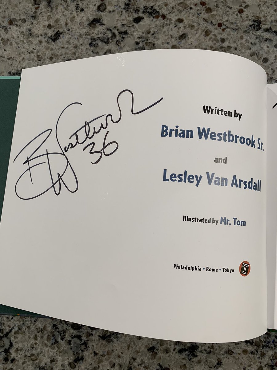 JeffSkversky's tweet photo. 📕 Look What Came in the Mail!

“The Mouse Who Played Football”

So excited to read to my little girls! 

Thanks @36westbrook @LVAmedia @markmeany &amp; @itsmistertom https://t.co/DBCUGoJT35