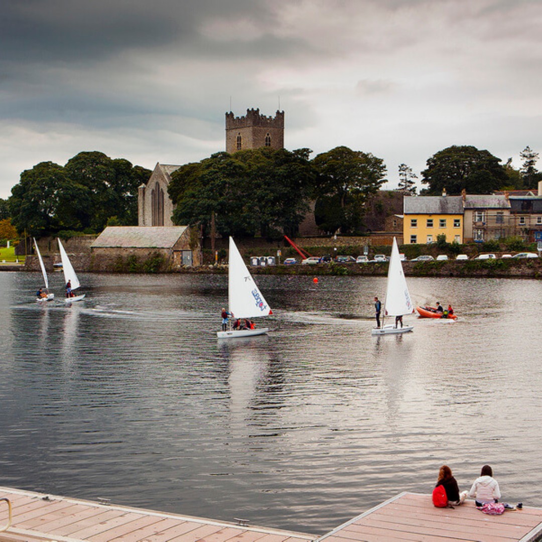 The Lakeside Hotel tweet media