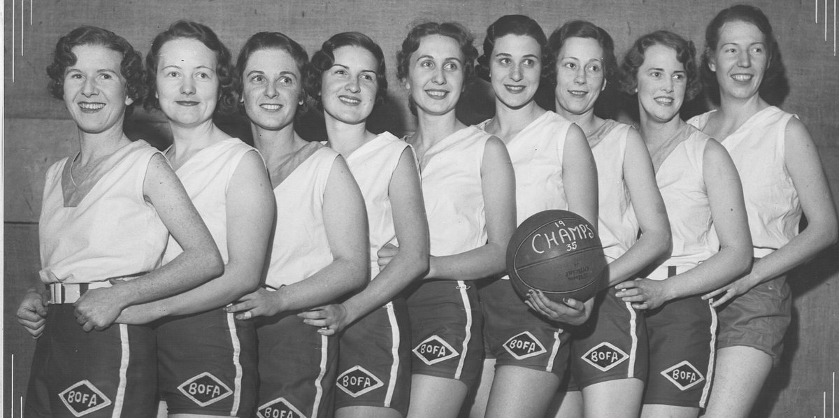 From the late 1920s through the mid-40s, @BankofAmerica’s #women’s #basketball team in #SanFrancisco competed in the American Institute of Banking’s League, winning the championship in 1927 & 1935. #MarchMadness