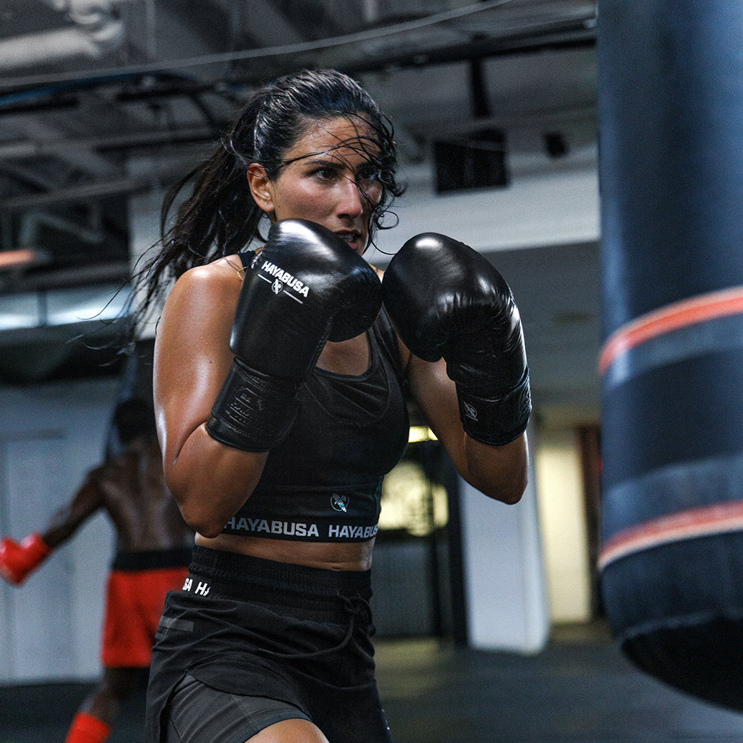 hayabusacombat's tweet photo. [ Pro Boxing Gloves ] https://t.co/KfKsv0xsJs
Crafted entirely of supple top-grain cowhide leather, these gloves deliver pillowy puncher’s glove padding with a silky smooth, comfortable pocket made to position your hands perfectly.

#BoxingGear #BoxingFit #Boxing https://t.co/wUuZ9fpKcC