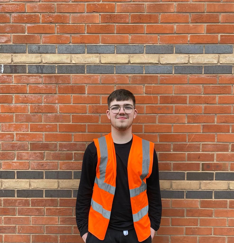 Welcome to the team, Carter! 👋

Carter recently enrolled in our Apprenticeship in Drainage Inspection, Maintenance, and Repair which has been specifically designed for Metro Rod 👷

Find out more about our Apprenticeships: metrorod.co.uk/about-us/appre…