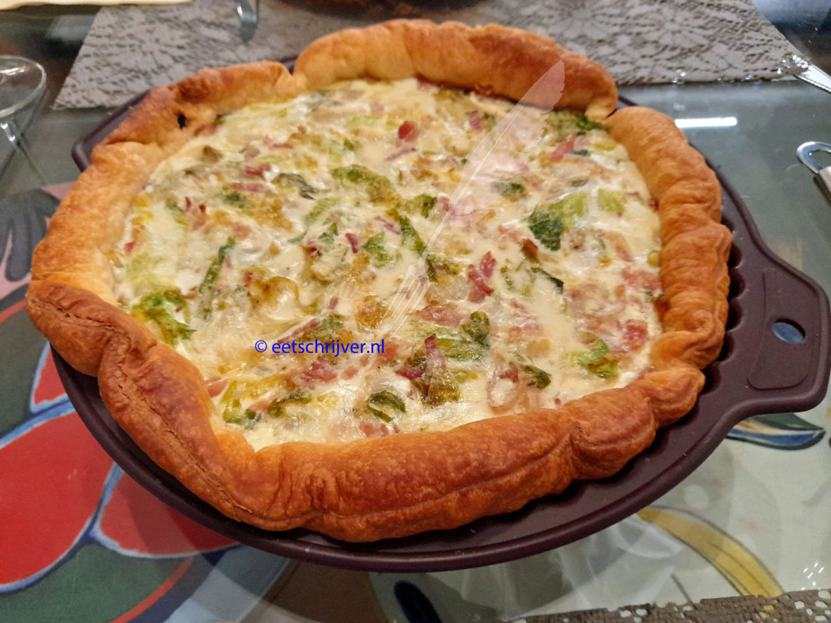 Nieuw op eetschrijver.nl: quiche van andijvie met spekjes. Watertandend lekker en weer eens wat anders dan een stamppotje. eetschrijver.nl/2023/03/20/qui… Een RT wordt zeer gewaardeerd, een donatie kan zelfs op nog méér appreciatie rekenen.