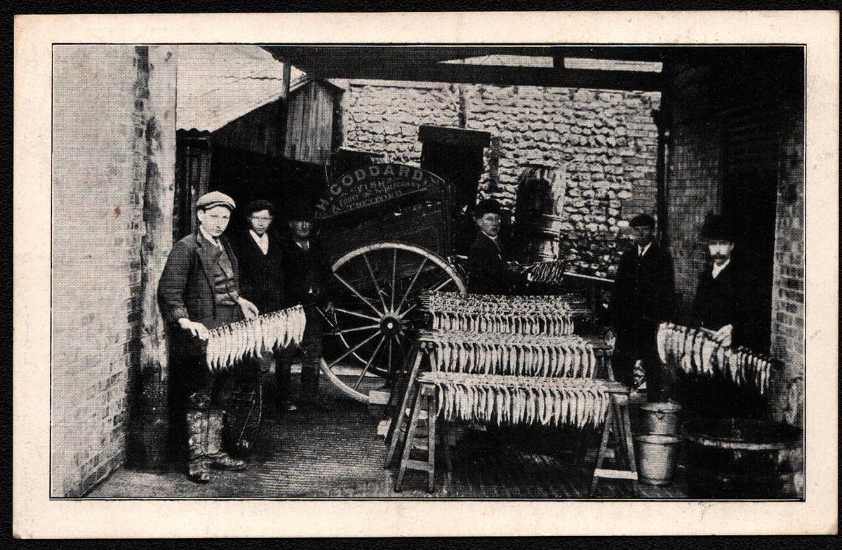 AncientHouseMus's tweet photo. #Archive30 #ArchiveFoodAndDrink
This #postcardAH shows Goddard Fish & Fruit Merchants, Magdalen Street, Thetford. https://t.co/ptUBJfANqC