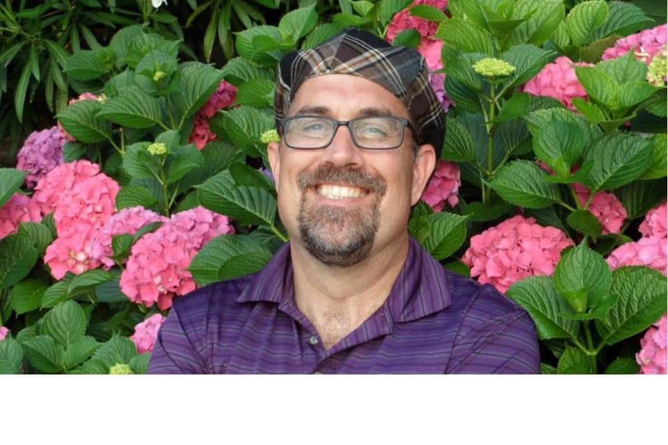 ChrisMLindgren's tweet photo. One year ago today, we lost my brother, Chip, to #glio. Today, we have some family members doing a sky dive in SD, weather pending. He is sorely missed. #CarpeDiem https://t.co/4BtbWo6YM8