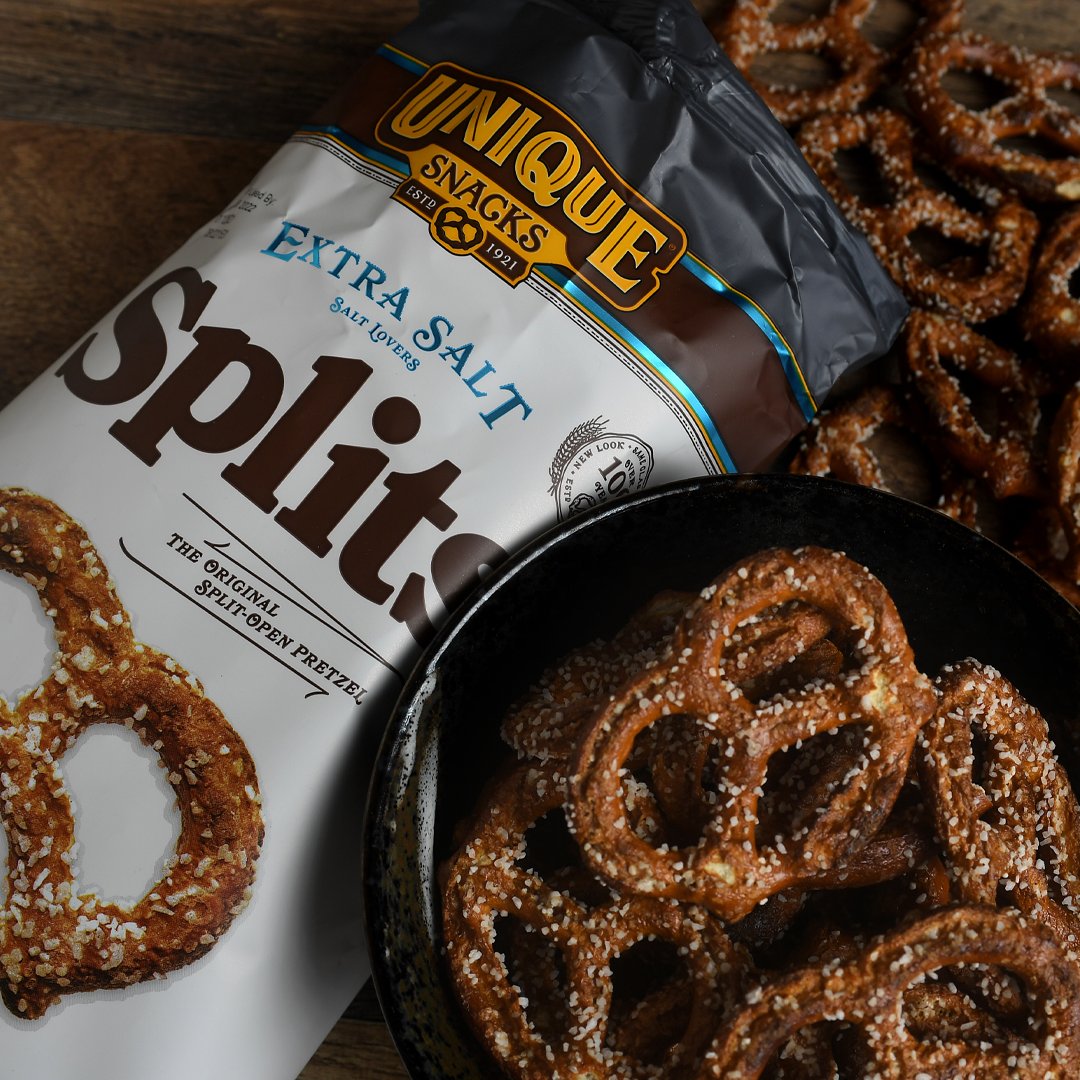 UniqueSnacksUSA's tweet photo. For customers who can’t get enough of our salty Splits, we turned it up a notch! Get your salt fix with Splits for #SaltLovers. 🧂❤️🥨 Order on #Amazon for fast shipping: https://t.co/hB4BLbUmdN 
#UniqueSnacks #GetUnique #SaltySnacks #Pretzels #SnackIdeas #OrderOnline https://t.co/EyMhO70ZDZ