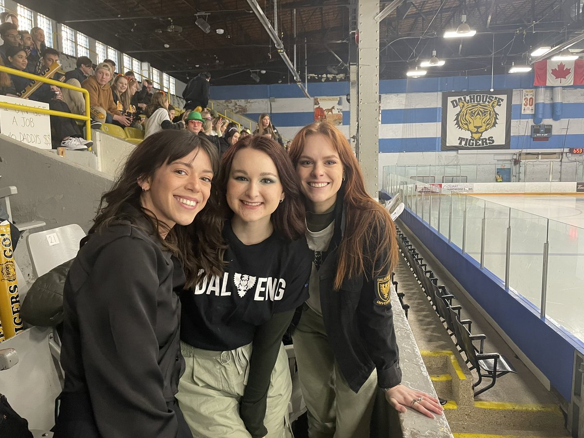 DalEngineering's tweet photo. Highlights from the Engineering vs Commerce Charity Hockey game on Friday. What a night! Congratulations to the #EngatDal and Commerce student societies, Dal alumni and everyone who helped raise over 100k for @cancersociety #dalproud https://t.co/88fEi6k4w3