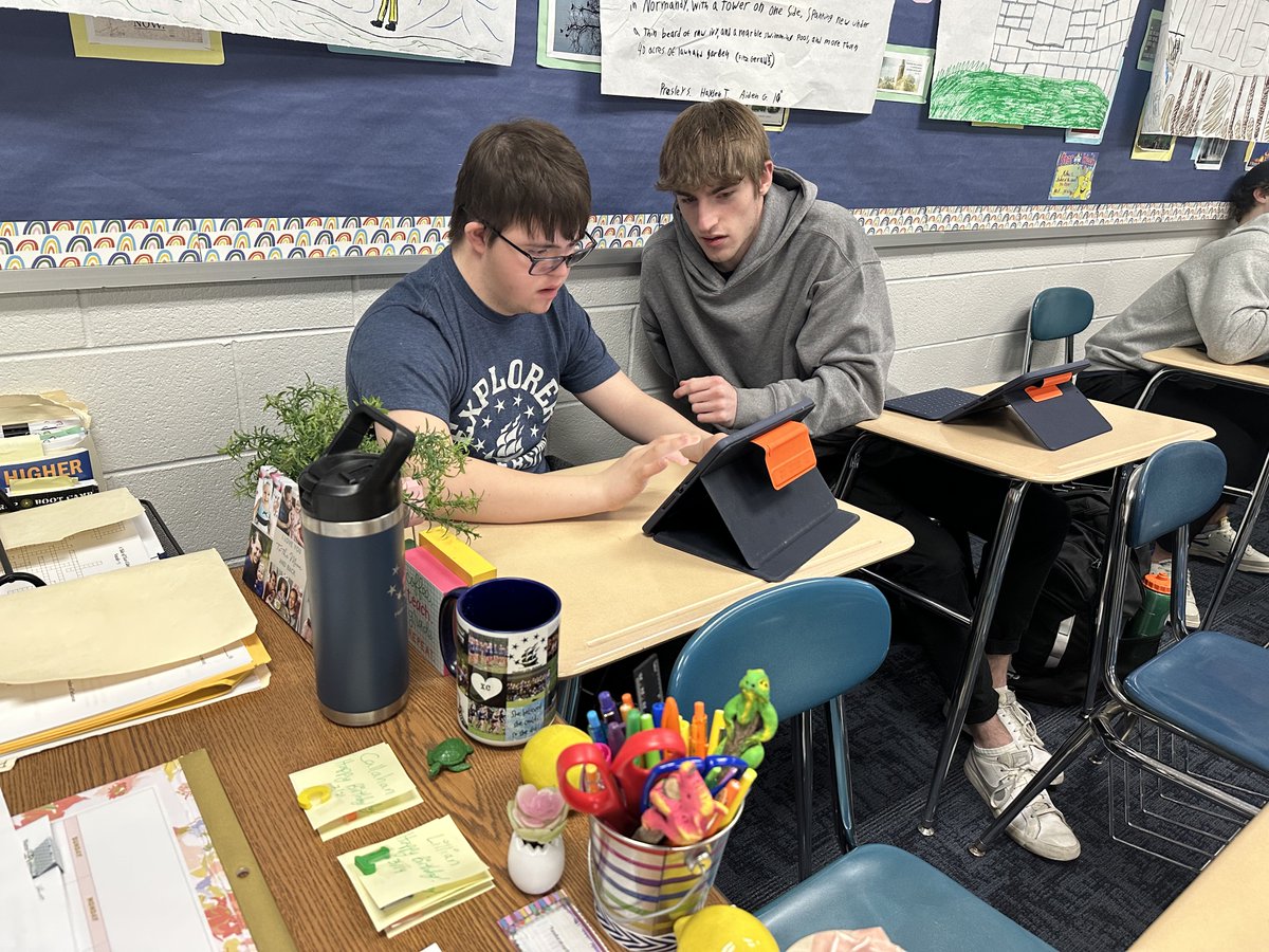 MrBarnes_223's tweet photo. Explorer U Day #5-- Empathetic Contributor

✔️Learned about steps to increase empathy with @MrsPetraska's class 
✔️ Reviewed email etiquette
✔️ Worked together to send supportive messages to those who have impacted us https://t.co/YPMCT4W6xL