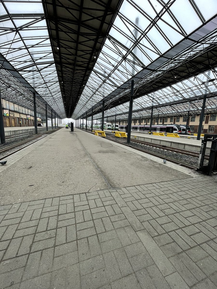 Asemalla oli tänään valitettavan hiljaista. Toivotaan, että saamme meidän junat liikkeelle taas mahdollisimman pian 💚