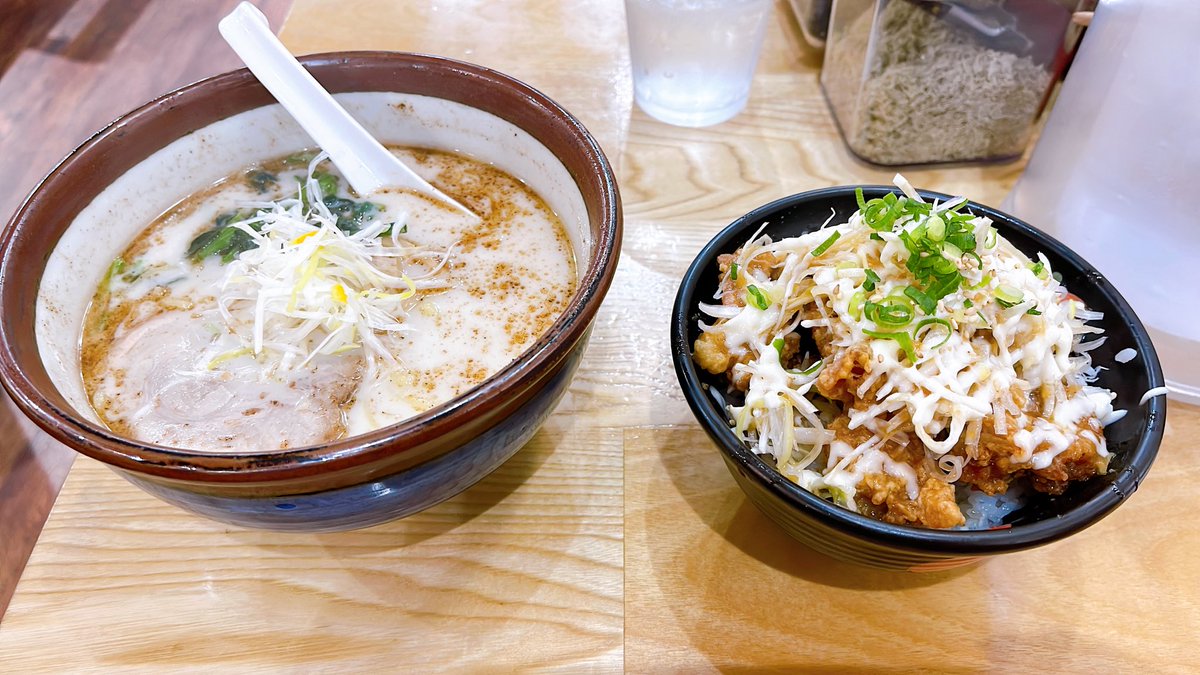 kpopbiyouotaku's tweet image. 仕事終わらせた後の
夜中のラーメンは最高！！
唐揚げにマヨネーズがたまらない！

#AーTECH #今日の積み上げ
#WEB制作 #プログラミング初心者
#駆け出しエンジニアと繋がりたい