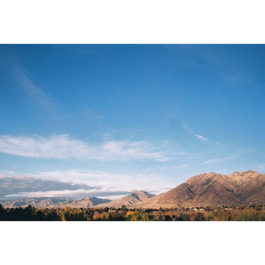 "Photography is the only language that can be understood anywhere in the world." - Bruno Barbey 📸🌎

#filmphotography #analogfeatures #believeinfilm