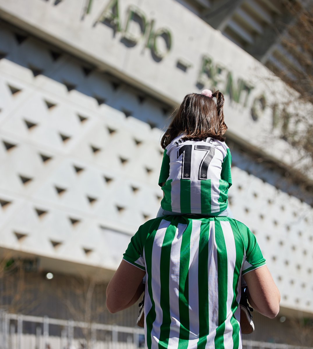 RealBetis's tweet photo. 😍😍😍

De padres a hijos. https://t.co/X1rYDfEaZa