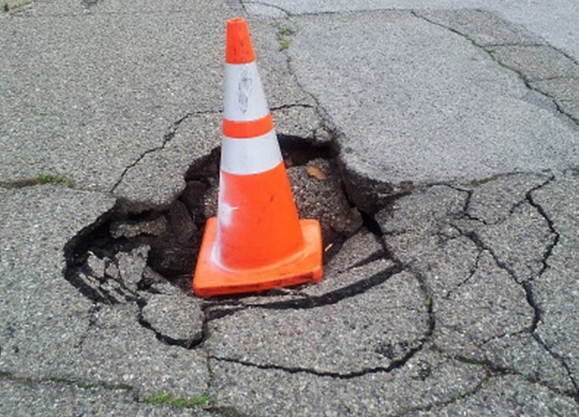 MrChrisRockwell's tweet photo. "Please use our tax money to fix the roads."
Toms River: https://t.co/rTo1tZnUUp