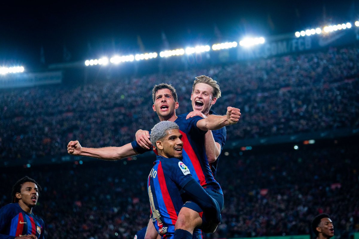DeJongFrenkie21's tweet photo. Clasico win at home💙❤️ https://t.co/tzqASPeB3i