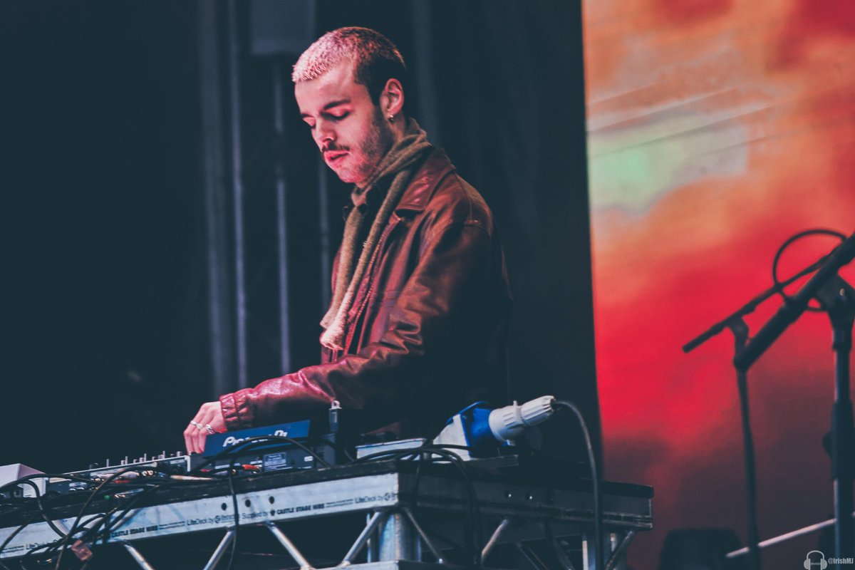 A few shots of @KhakiKid from his set on the main stage at @StPatricksFest on Saturday. He covered some ground, jumping into the crowd on multiple occasions! Good craic, I enjoyed his set! #IrishMusicParty