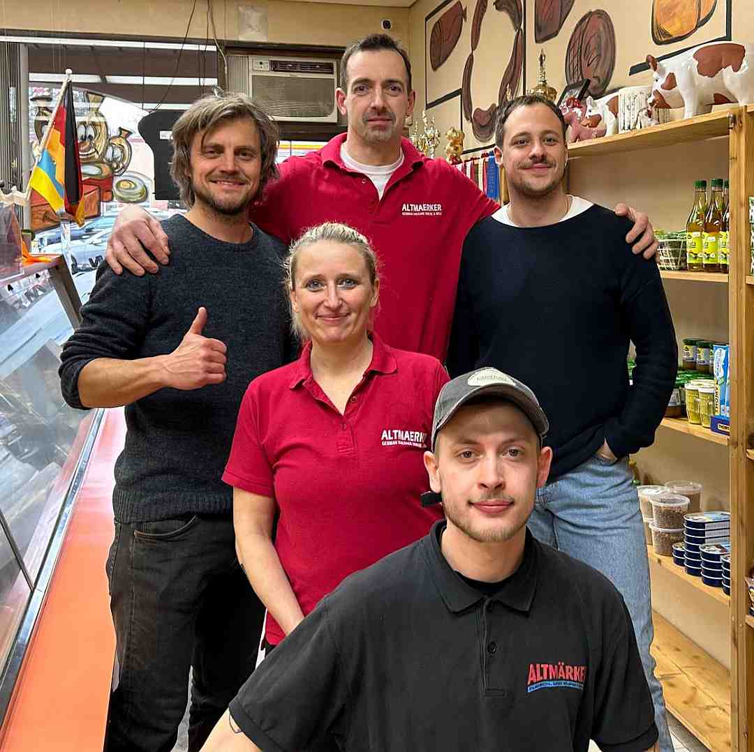 AltmaerkerDeli's tweet photo. We were thrilled to welcome Nico and Andreas from @RTLplus in Germany recently. They came to film the story of our store and our family for its "Life - Menschen, Momente, Geschichten" program (People, Moments, Stories).
#deli #delicatessen #germandeli
1/2 https://t.co/HRkAXqQ4UM