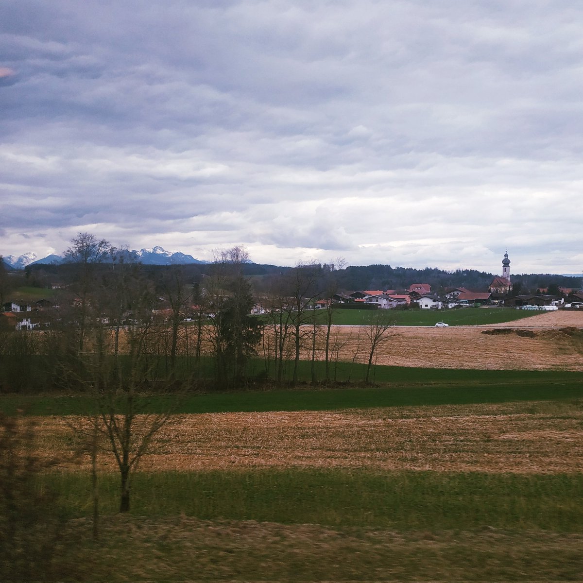 PetrOcelik's tweet photo. On my way to #COMPON workshop at Uni Tübingen @uni_tue Looking forward to see many colleagues and friends. 🚄 #flyless #seemore https://t.co/HFO9wzPyOP
