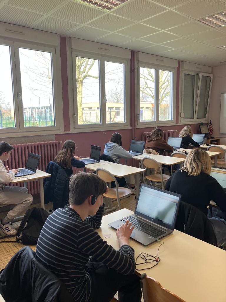 clgBouligny's tweet photo. Aujourd'hui au @clgBouligny les élèves de 3eme bien préparés par leur enseignante @MissTrivini passent #Evalang De la concentration et de la réussite en perspective https://t.co/cTRlIuQWQ3