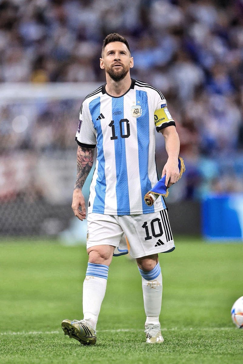 Messias30_'s tweet photo. El 800, con esta camiseta. https://t.co/cd3ShpIvMq