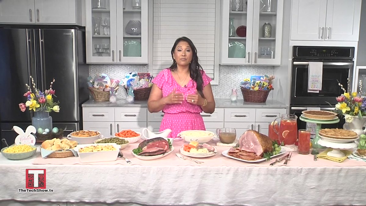 TheTechShowTV's tweet photo. Super Mom Hacks &amp; Easter Meal Tips With Veena Crownholm - https://t.co/7DHYbl0lPE https://t.co/MN1h71jUIT