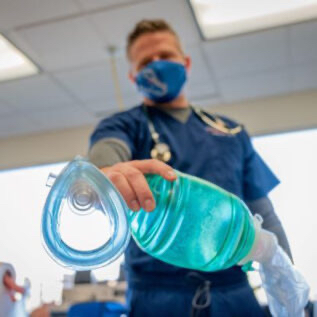 BoiseState's tweet photo. #GoBronchi: Broncos from across the country login to nationally ranked, award-winning master’s program in respiratory care.
The online program provides what respiratory therapists would need: clinical excellence, critical inquiry and leadership skills.
https://t.co/aePrOHf4G1 https://t.co/pK6jwDyGQ1