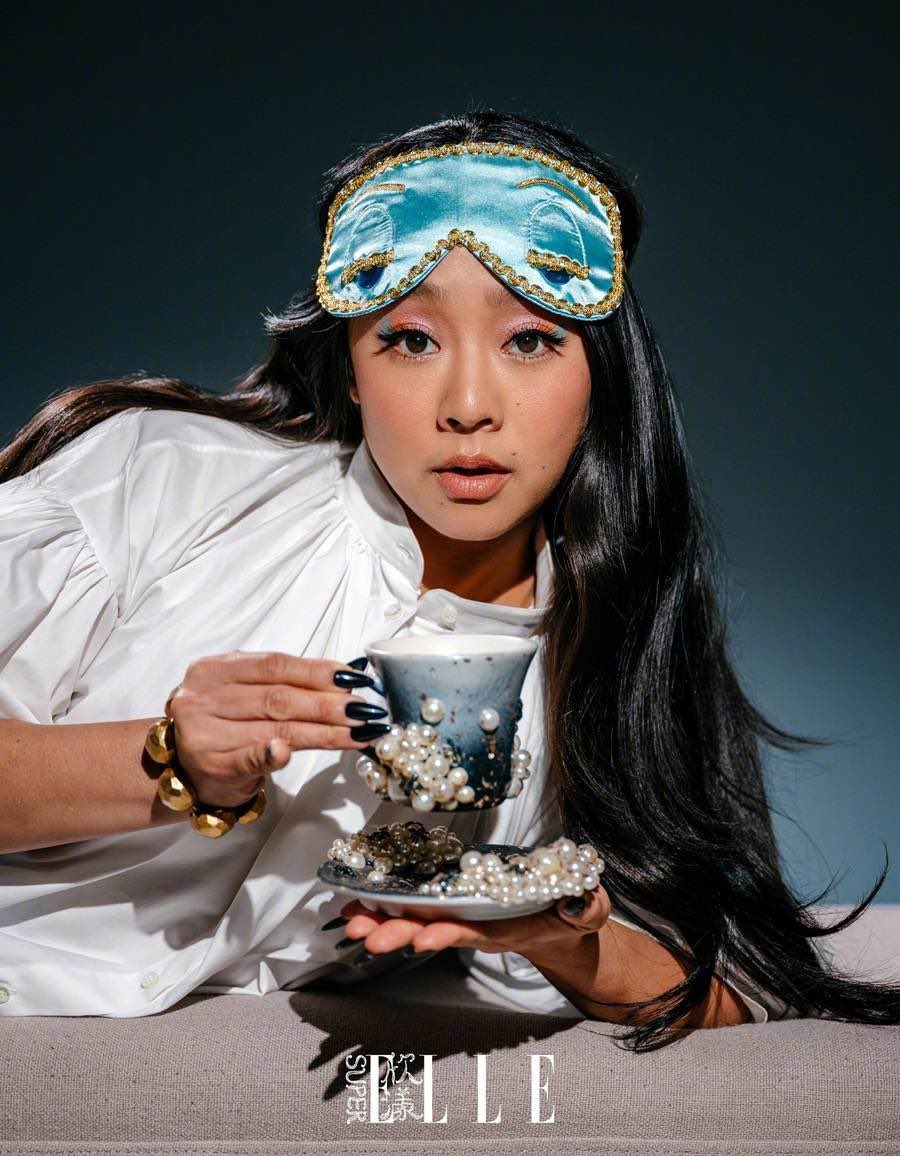 tracklist's tweet image. Stephanie Hsu, de "Tudo Em Todo Lugar Ao Mesmo Tempo", na nova edição da Super Elle China 😍