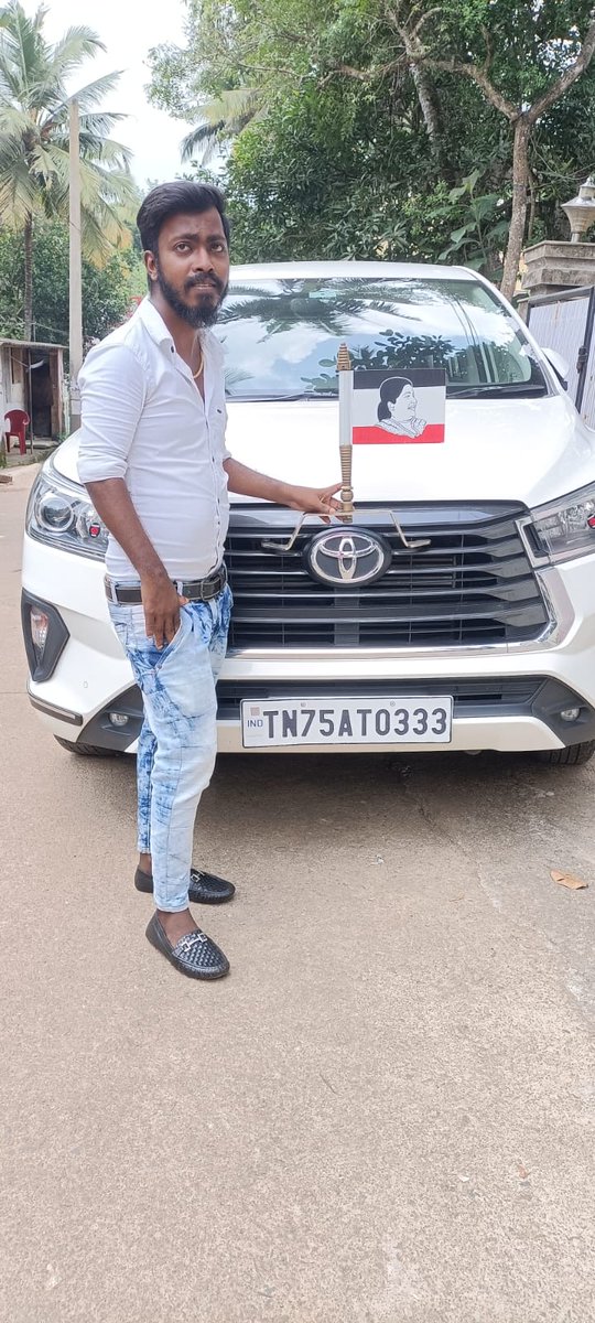 ajind23's tweet photo. #தினகரனிசம்

#அமமுக வில் இருந்து என்ன சாதித்து விட்டாய் என்பவர்களுக்கு கூறிக் கொள்கிறோம்.... 

அண்ணன் #தினகரன் தம்பியாக தொண்டனாக இருப்பதே ஆகப் பெரும்  #கௌரவம் மட்டுமல்ல #கர்வமும் கூட என்று !💪💪🔥🔥 https://t.co/KhCAhOpmRt