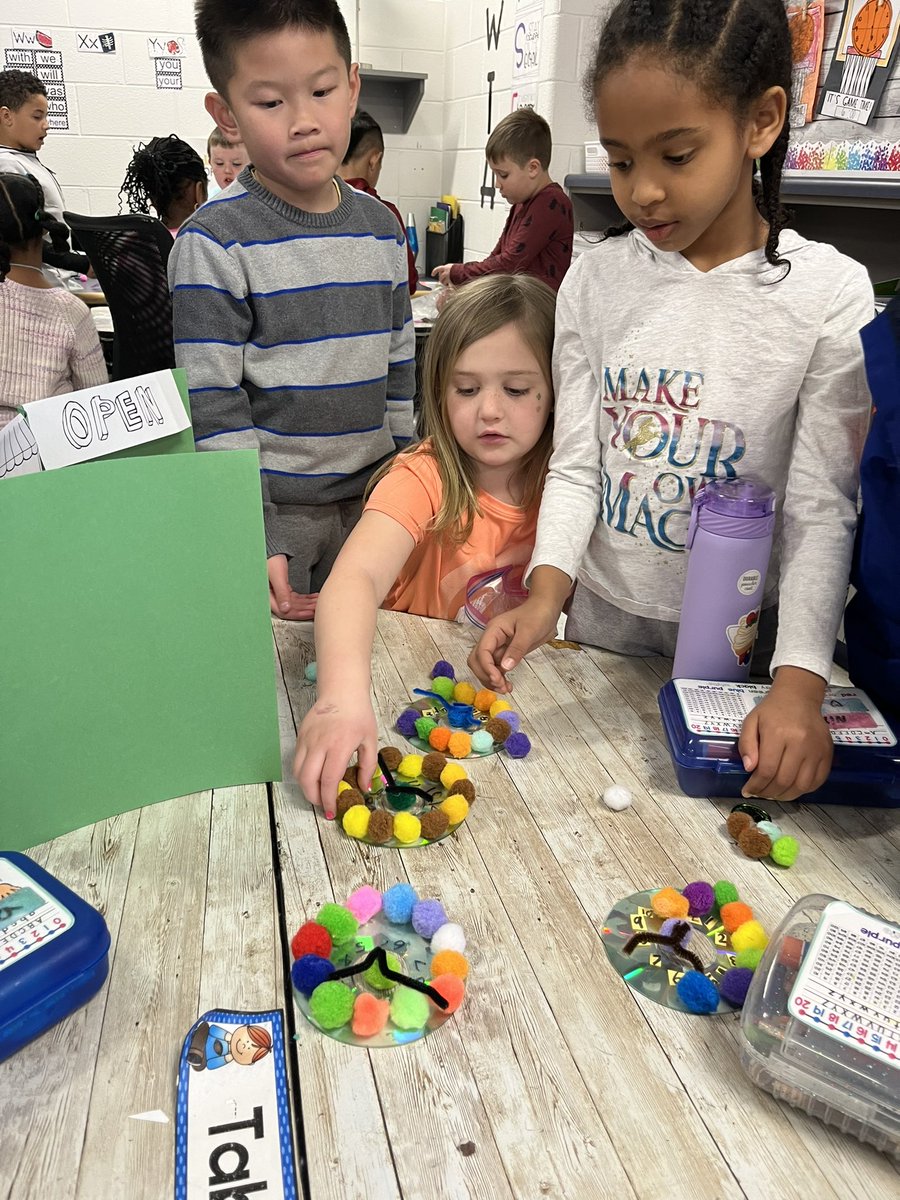 MrsCannon_LIB's tweet photo. Market Day PBL! #firstgrade https://t.co/ErfHvsWadr