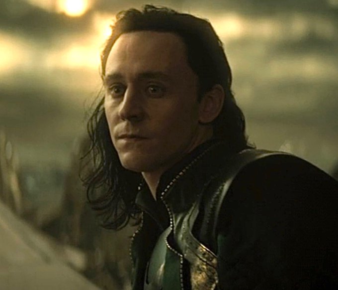 havanesemom13's tweet photo. Oil bills are expensive, just heat your house by staring at intense Loki eye contact https://t.co/UZTrVxaupu