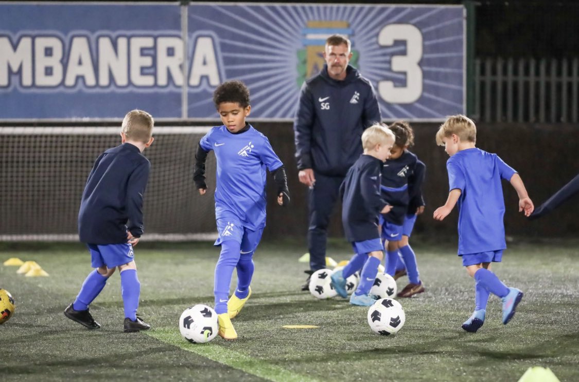 Sg Soccer school London tweet media
