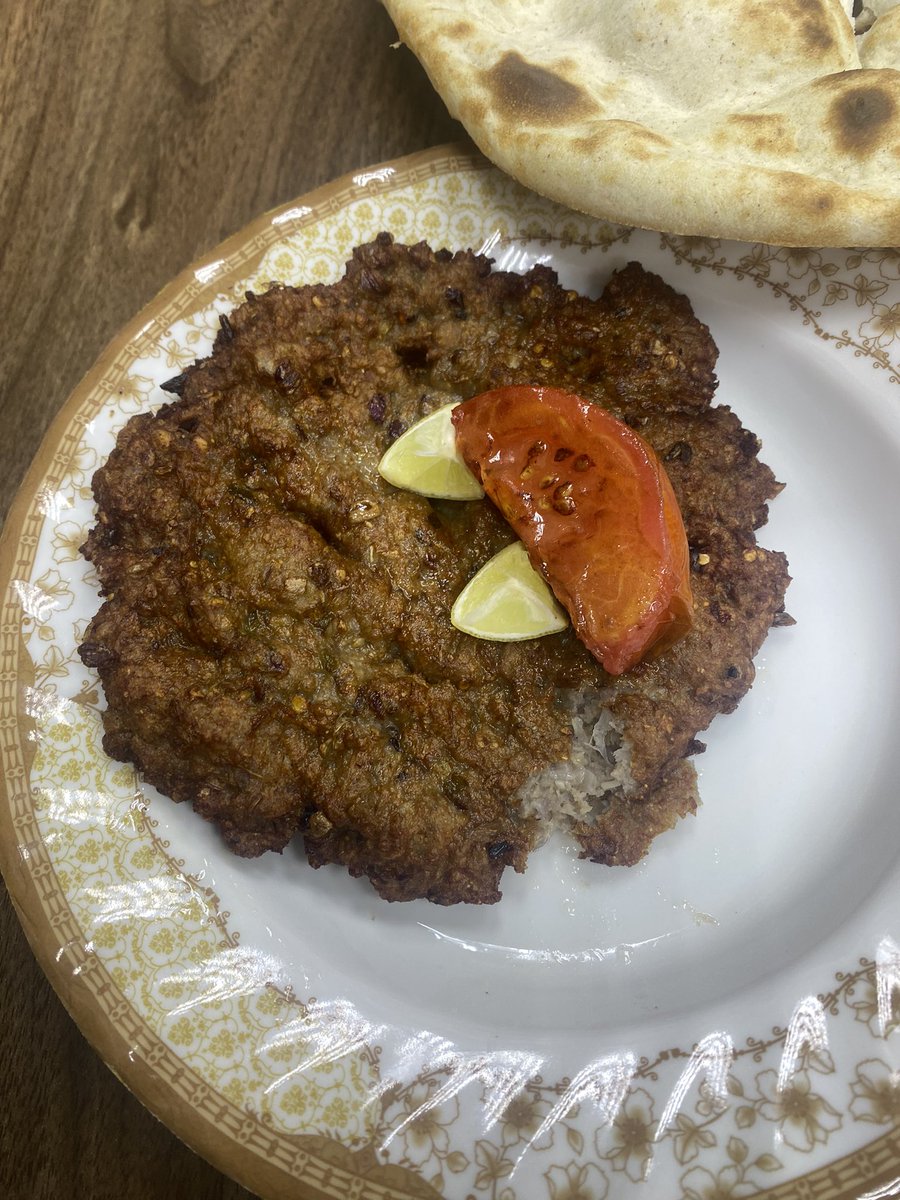 EvolveLeadLove's tweet photo. I was missing something so I went for a long #Walk .Saw few food joints but stopped at this #KhyberPakhtunkhwa #Food joint .Got to eat one of the finest #ChapliKabab of my life .

#Walking is full with #discoveries &amp; walking boost my #happiness .Whats your view?

#Jeddah #Travel https://t.co/ogpWsAiwqD