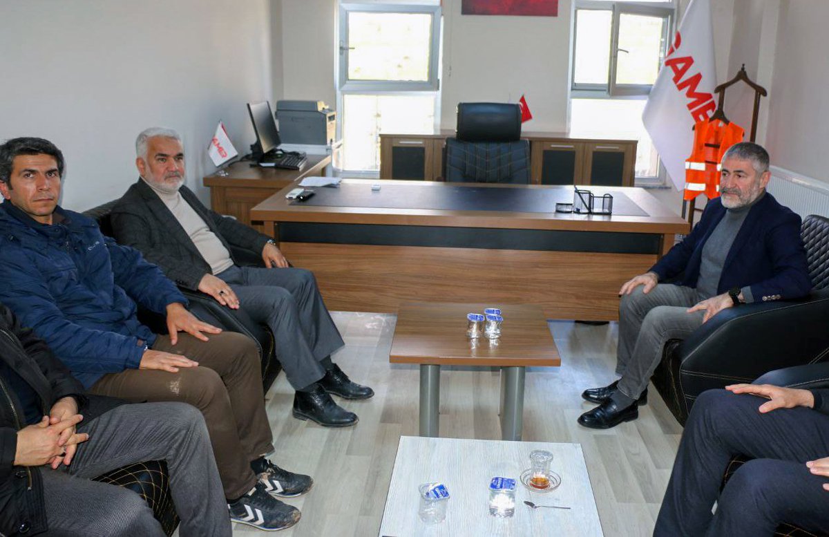 Genel Başkanımız Sayın <a href="/zyapicioglu/">Zekeriya Yapıcıoğlu</a>, Şanlıurfa'da yaşanan sel felaketi ile ilgi kentte çalışmaları koordine eden Hazine ve Maliye Bakanı Sayın Nurettin Nebati ile bir araya geldi. Görüşmede, selzedelerin mağduriyetlerinin giderilmesi konusunda fikir alışverişinde bulunuldu.