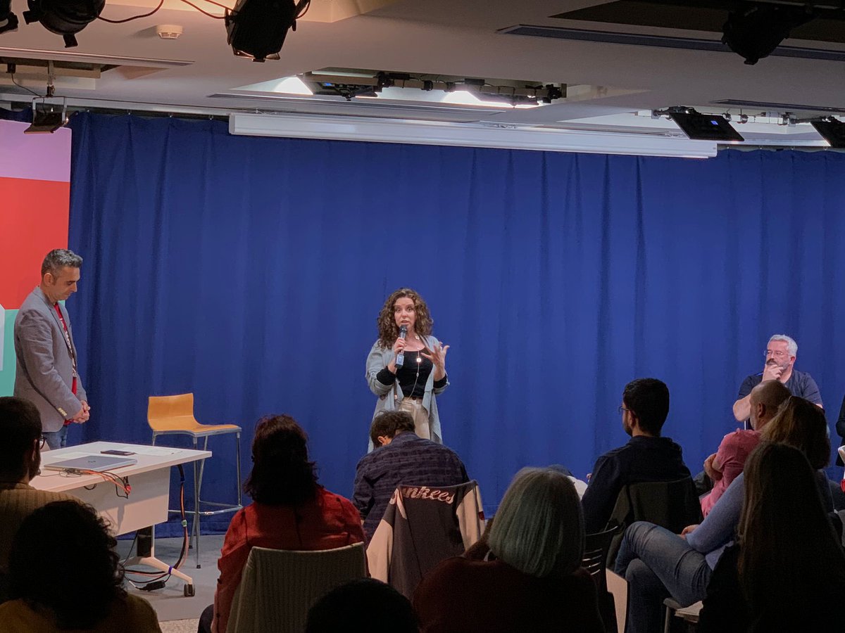 torrebarrinalh's tweet photo. Les 11 propostes del #pitching cautiven i criden l’atenció del nostre jurat pel plantejament de situacions socials complexes interpretades des de nous punts de vista🎬

🔺 @LamaCortes @crowdandplay 
🔺@ABELCastroFern2 
🔺Camilo Parra #AlgoDiferente 
🔺Jaume Fargas #Aboutabycicle https://t.co/5yRJZ5hEjl