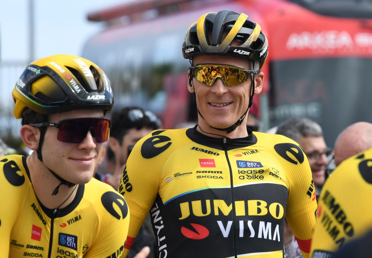 🇪🇸 #VoltaCatalunya102 

Good to saw you back racing again today, <a href="/RGUpdate/">Robert Gesink</a>! 👊