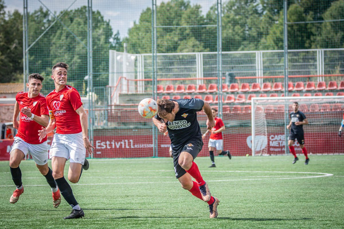 Us deixem les imatges del diumenge😎

Després de tres victòries seguides vam tornar a conèixer la derrota i ens situem a la part mitjana de la classificació💣

Queden 5 finals.

Galeria: flic.kr/s/aHBqjAwzgR (@alexrpsd)📸

#SomHiTona #3RFEF5