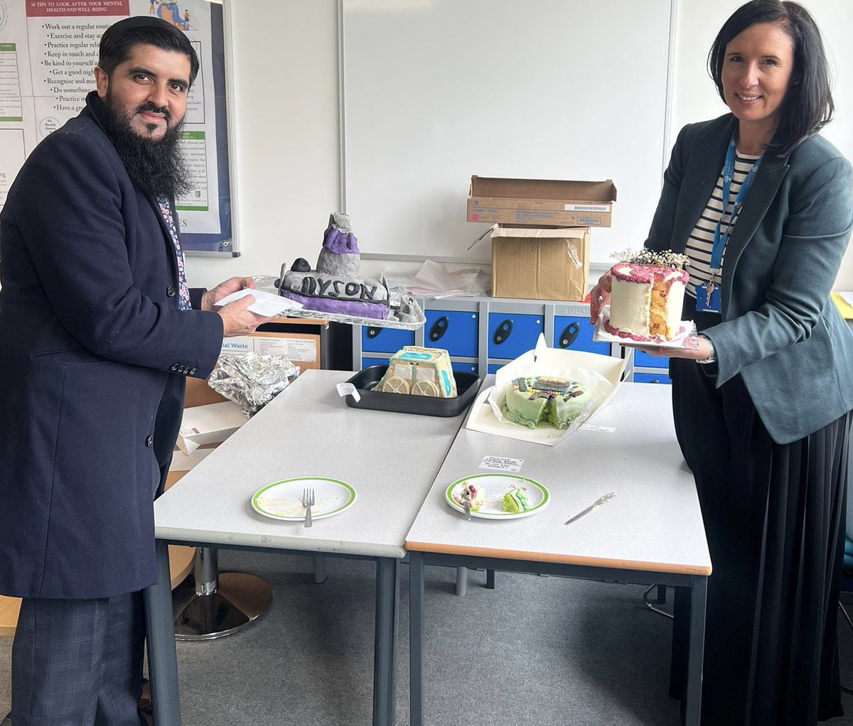 LamarrHouse's tweet photo. The House Bake off today did not disappoint! Thank you to all staff and students for their contributions and for taste testing…talented bakers all around🙌🏽 #CABakeOff @ChilternA @Douggie954 @cotton_nadine @unleashing_me @AsmaBaig296 @BrawnHouse @HouseDyson @HouseShilling https://t.co/dy3hCHSnGf