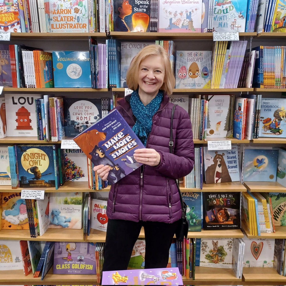 CatBallouMealey's tweet photo. Excited to discover MAKE MORE S'MORES @BNLynnfieldMA!
#smores #picturebook #kindness #generosity #sharing 🦝💙🍫 https://t.co/DqW1xz8b5q