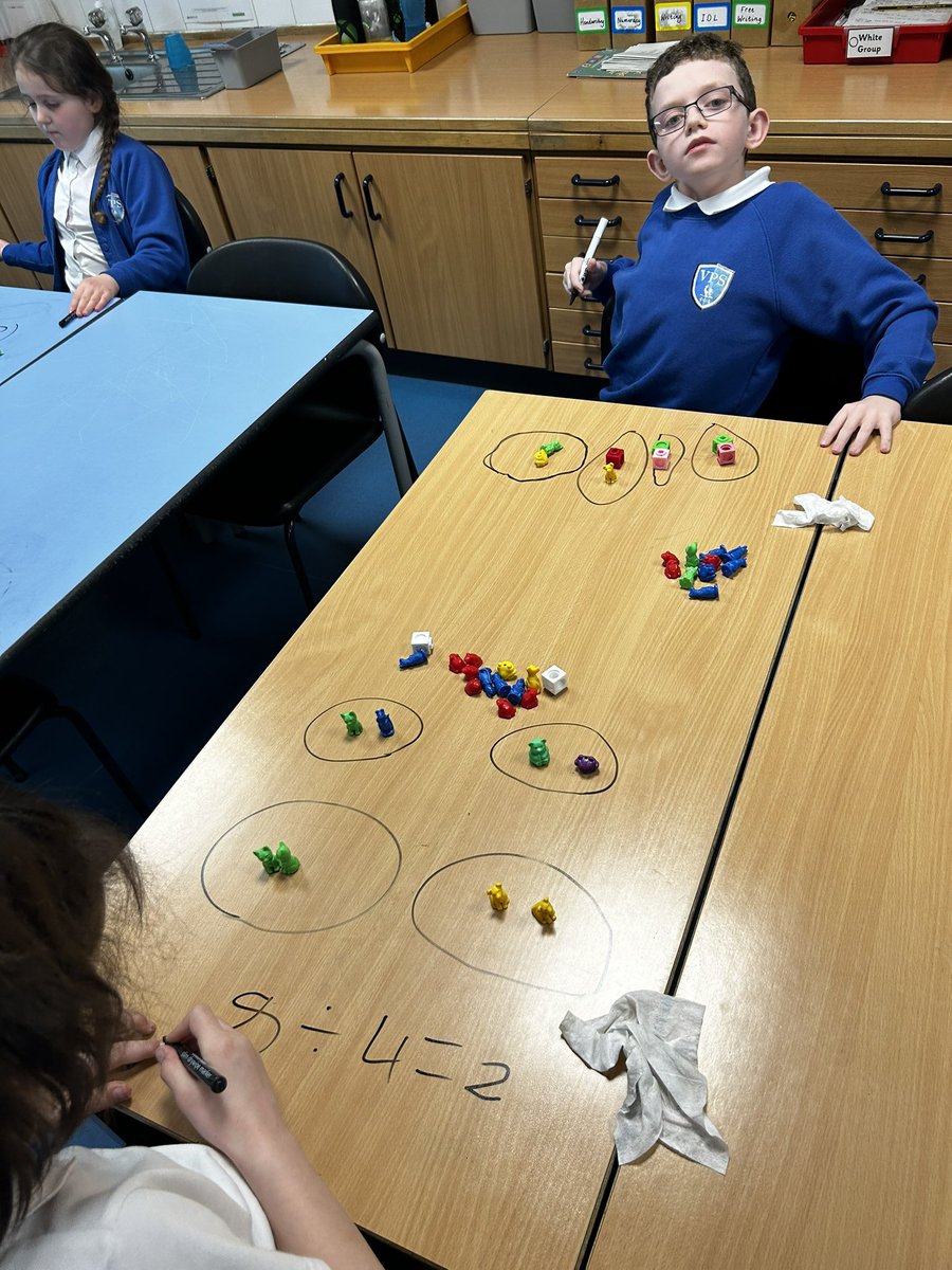 Miss Prentice & The Hive 🐝 tweet media